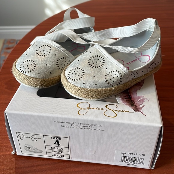 Baby girl Jessica Simpson shoes - Picture 1 of 4